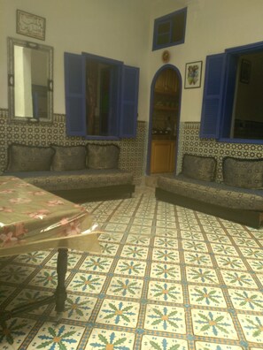 Interior - Typical Riad in the old medina of Marrakech (marrakech)