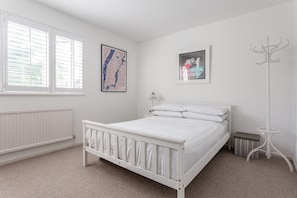 Huoneisto (2 Bedrooms) | 2 makuuhuonetta, yksilöllisesti sisustettu, yksilöllisesti kalustettu