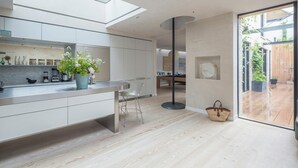 Apartemen (5 Bedrooms) | Dapur pribadi | Lemari es, oven, kompor, dan ketel listrik