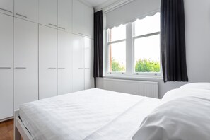 Apartment (4 Bedrooms)