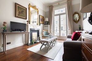 Apartment (1 Bedroom) | Living area | TV - Harcourt Terrace II by Onefinestay (London)