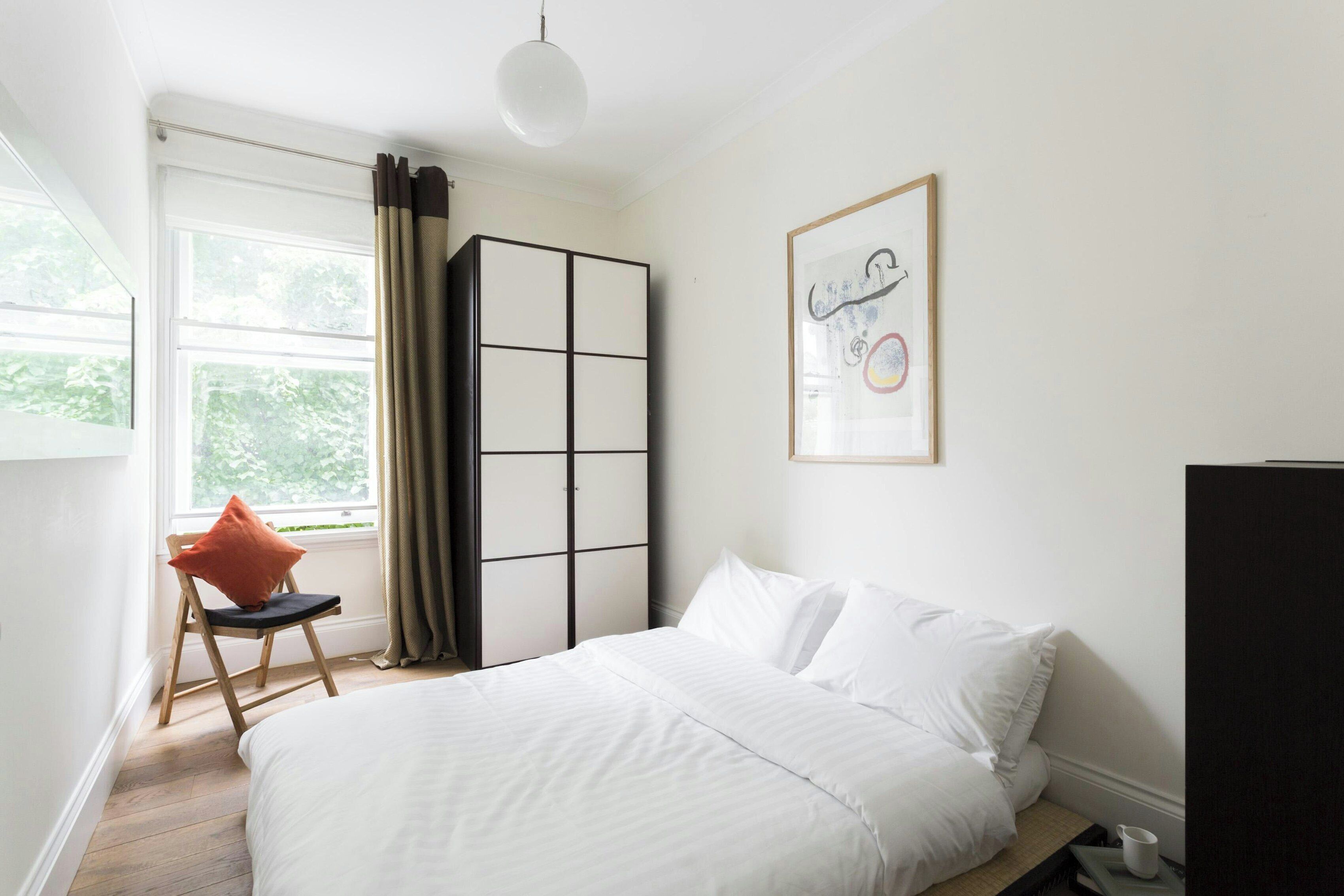 2 عدّة غرف نوم وبديكورات فريدة لكل غرفة وطراز فريد لكل وحدة