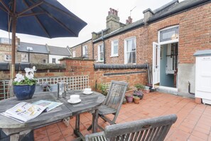 Apartment (2 Bedrooms) | Balcony - York Rise by Onefinestay (London)