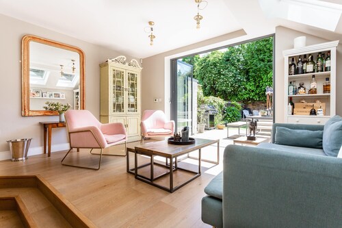 Rosebury Road by Onefinestay