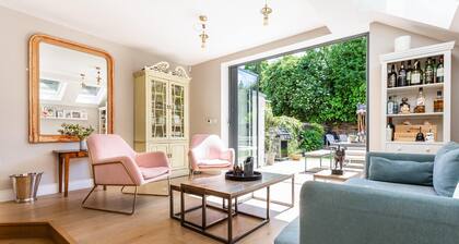 Rosebury Road by Onefinestay