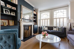 Apartment (4 Bedrooms) | Living room | TV - Rosebury Road by Onefinestay (London)