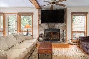 Flat-screen TV, fireplace