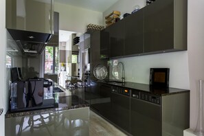 Apartment (1 Bedroom) | Private kitchen