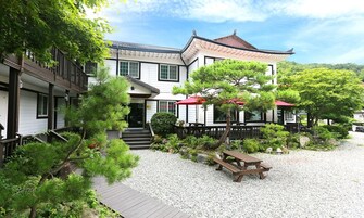 Fachada del alojamiento