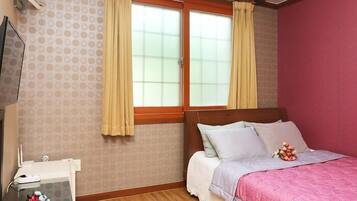 Standard Double Room, Non Smoking | Premium bedding, free WiFi