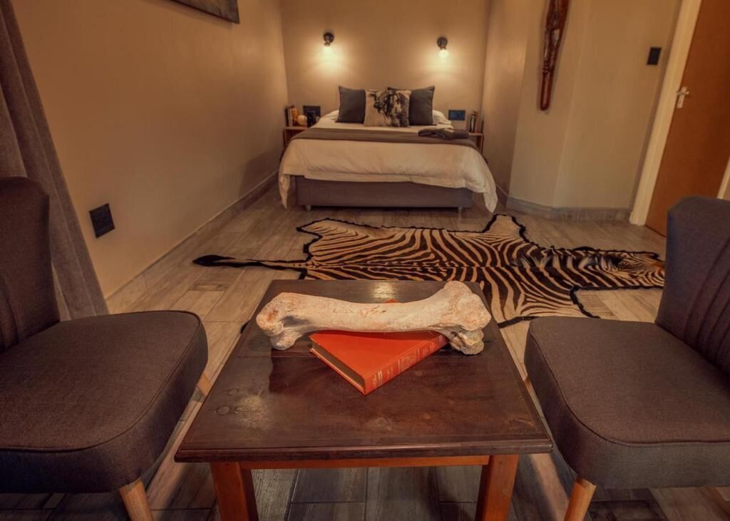 Cofres nos quartos, escrivaninha, espaço de trabalho para notebook