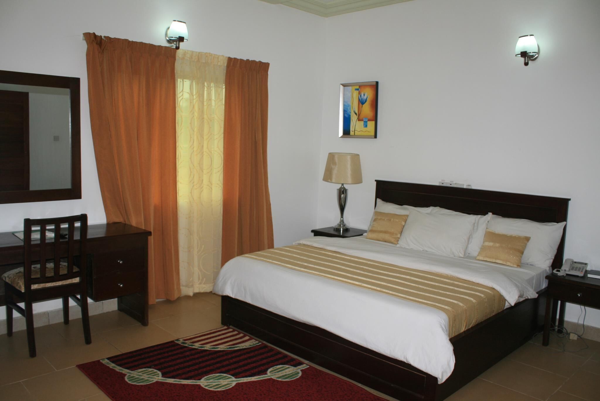 Desk, free WiFi, bed sheets
