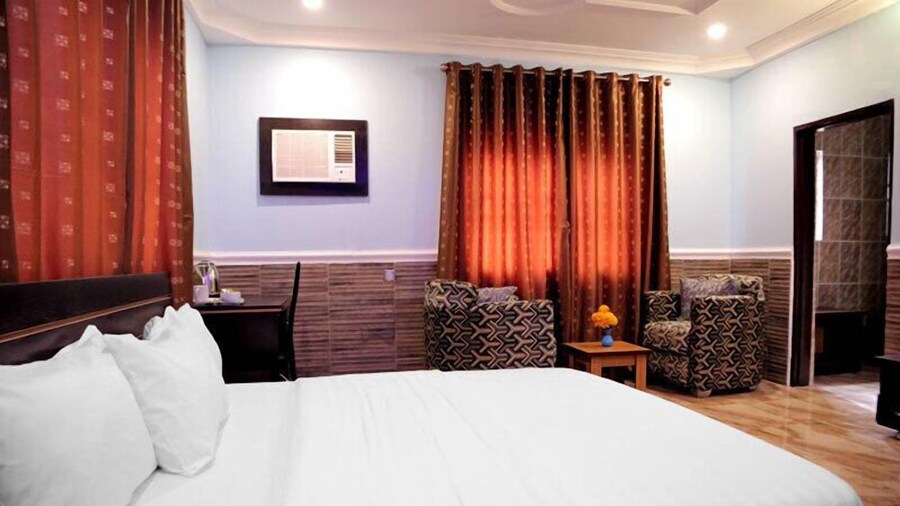 Dekka Hotel