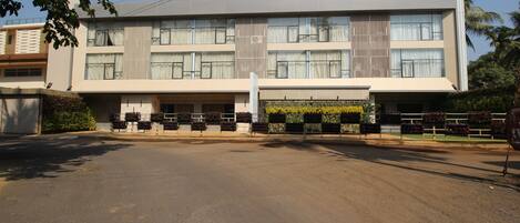 Fachada da propriedade