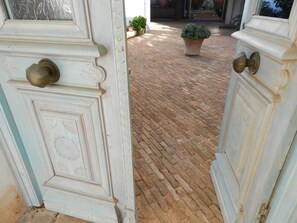 Property entrance - Pentari Bitsakis House (Chania)