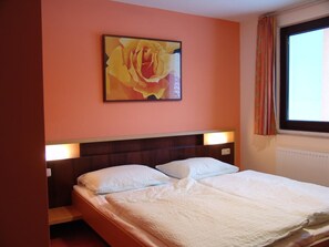 Free cots/infant beds, free WiFi, bed sheets - Gasthof Stern (Vandans)