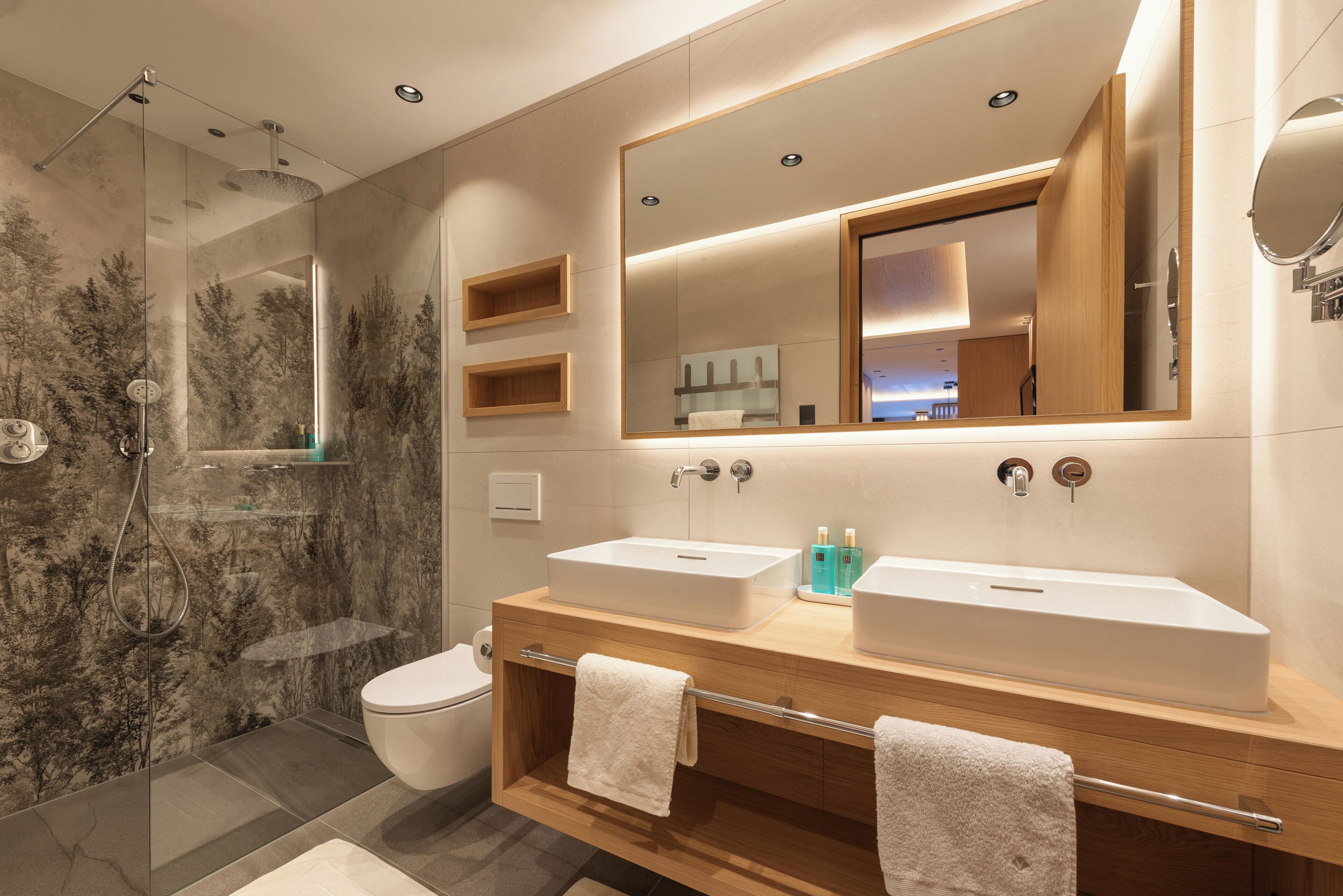 Deluxe Studio, Non Smoking, Fireplace | Bathroom