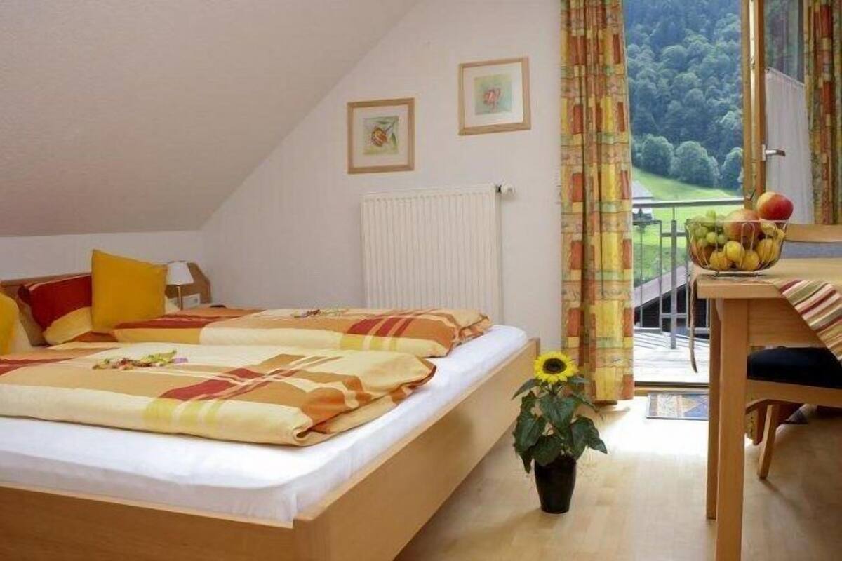 Wifi gratis y ropa de cama