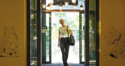 Holiday Inn - the niu, Dwarf Berlin Schöneberg by IHG