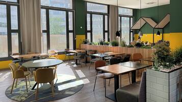 Daily buffet breakfast (EUR 19.00 per person)