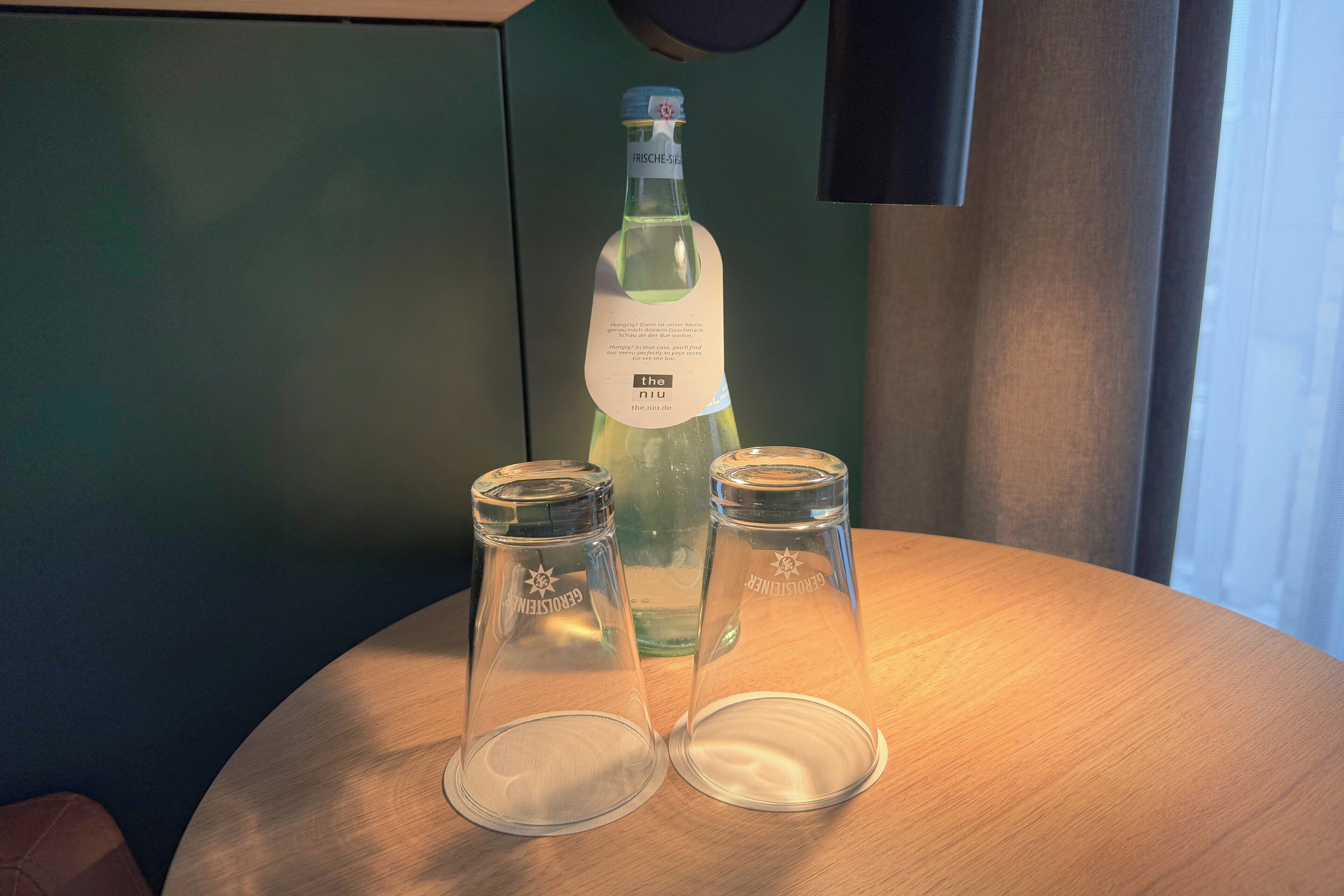 Premium Room, 1 King Bed | Room amenity