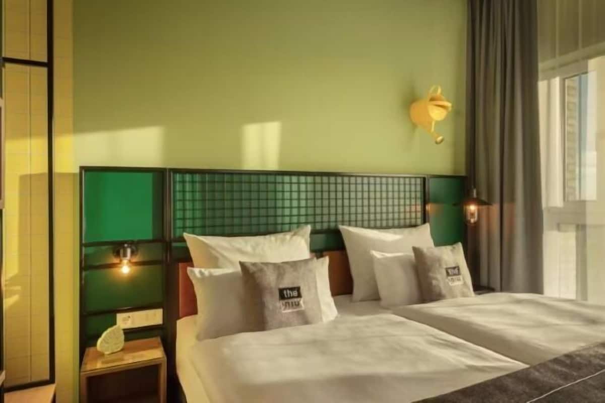 Hypo-allergenic bedding, in-room safe, individually decorated