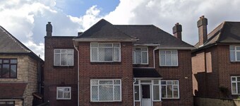 Luxury Suits near Wembley Stadium