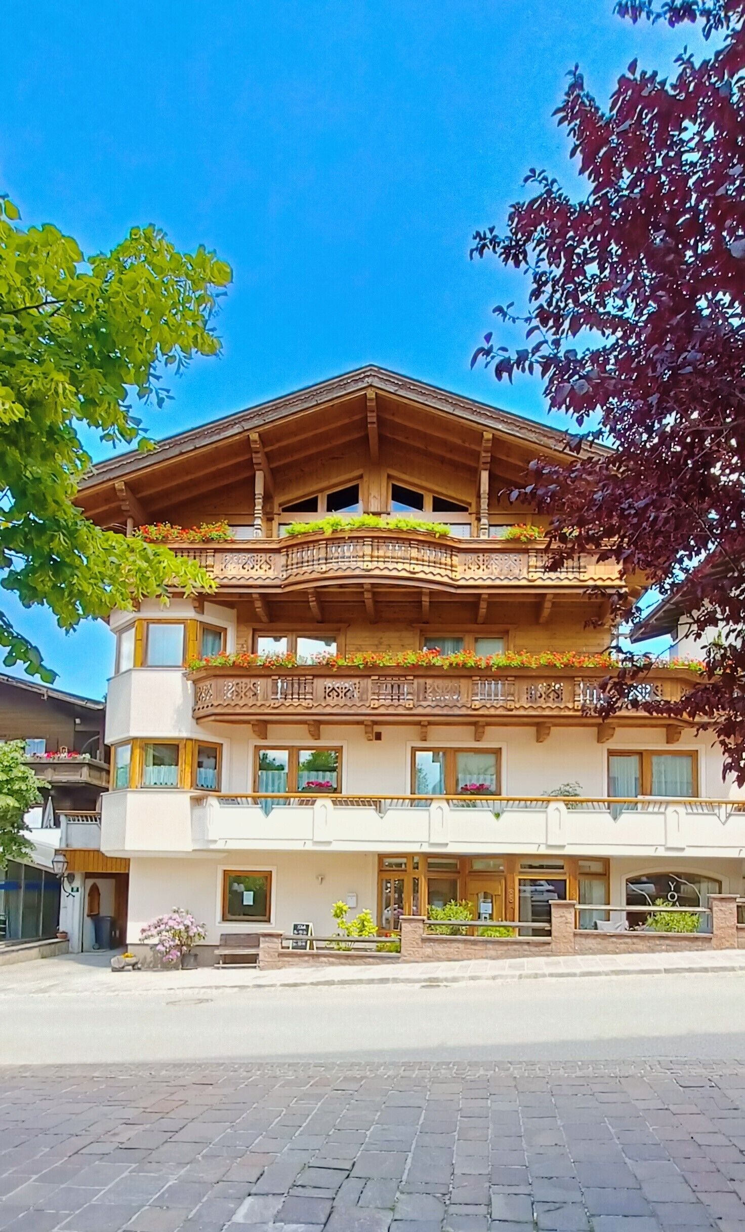 ด้านหน้าที่พัก