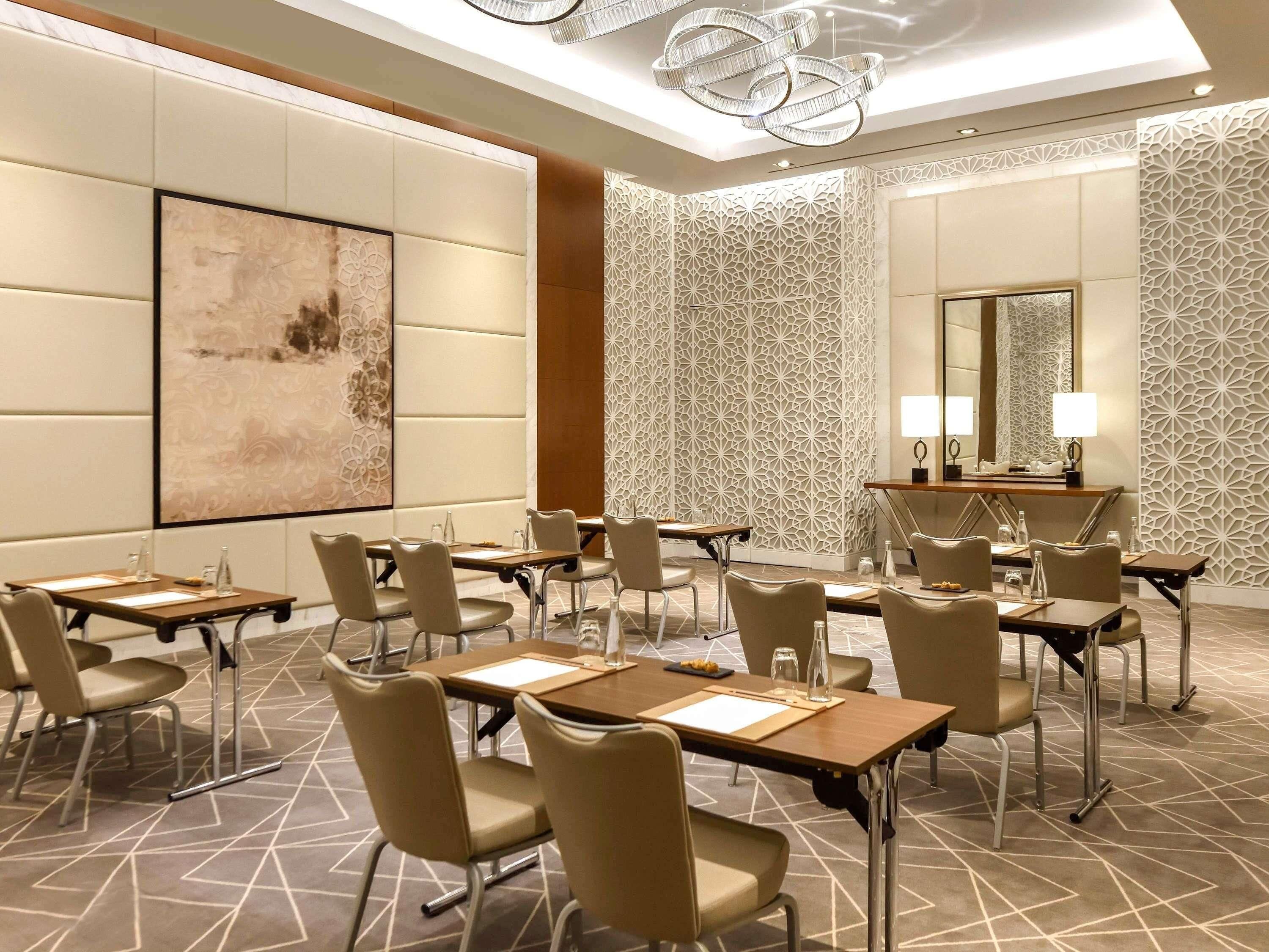Photo - Grand Mercure Dubai City