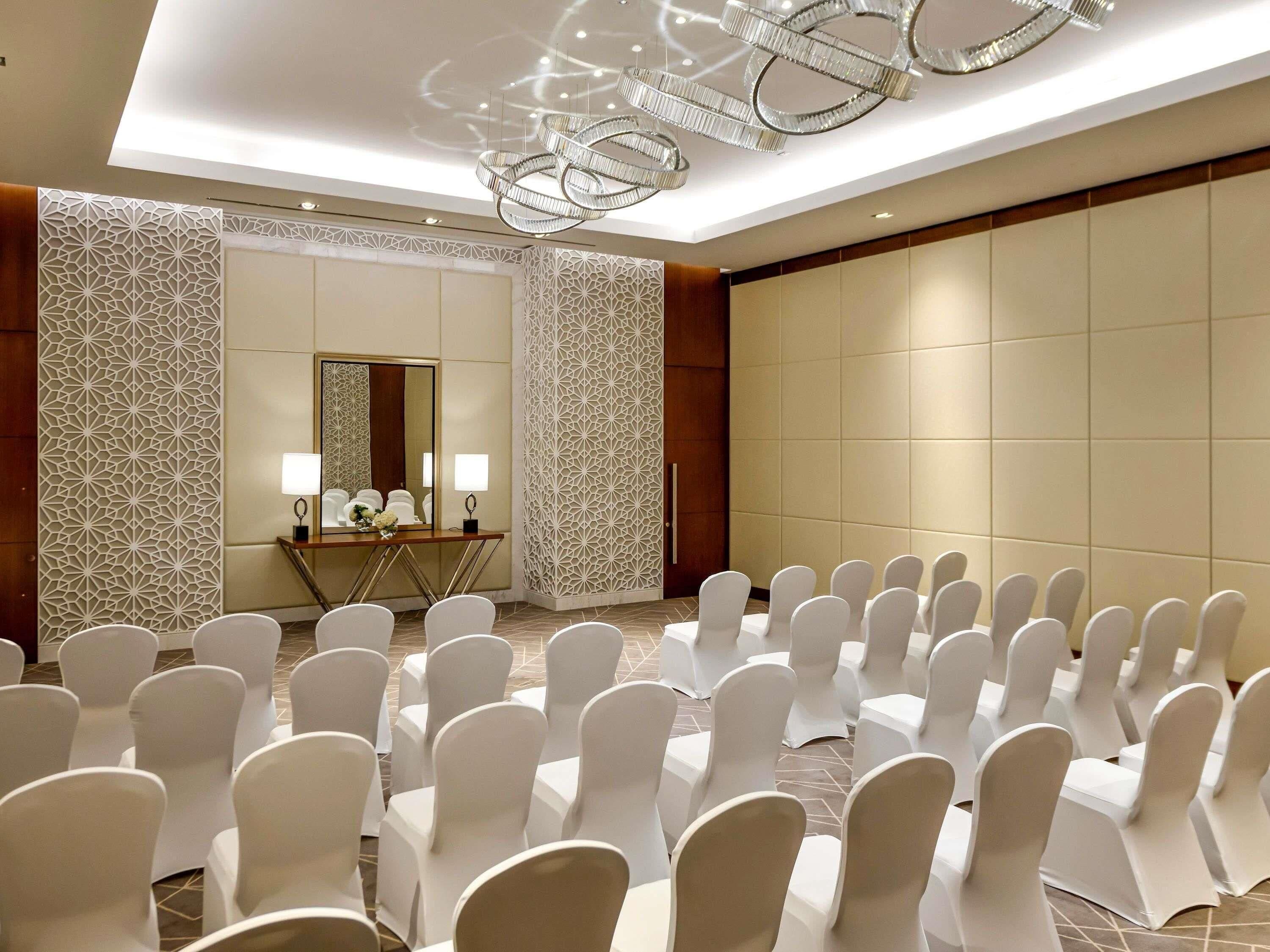 Photo - Grand Mercure Dubai City