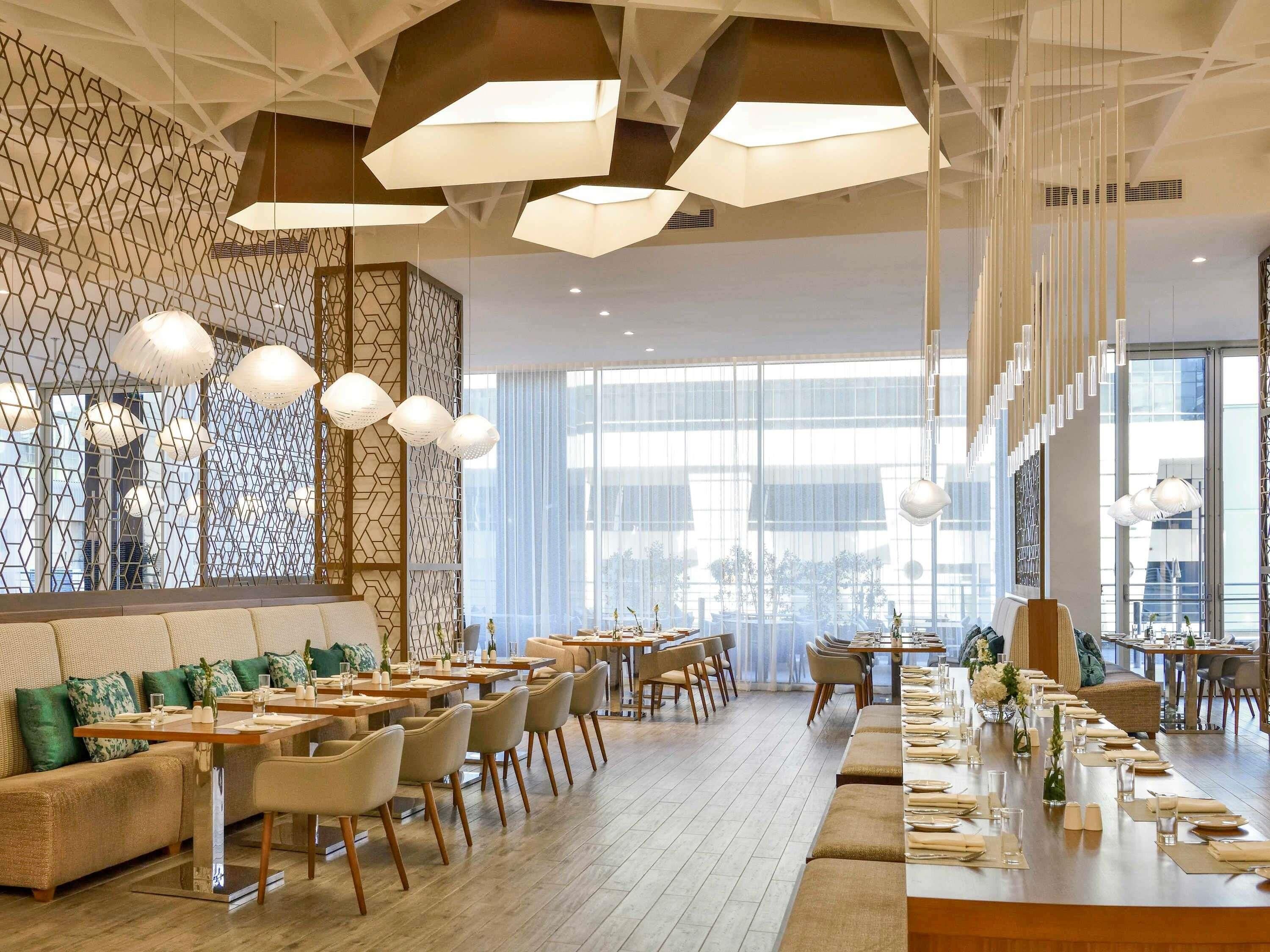 Photo - Grand Mercure Dubai City