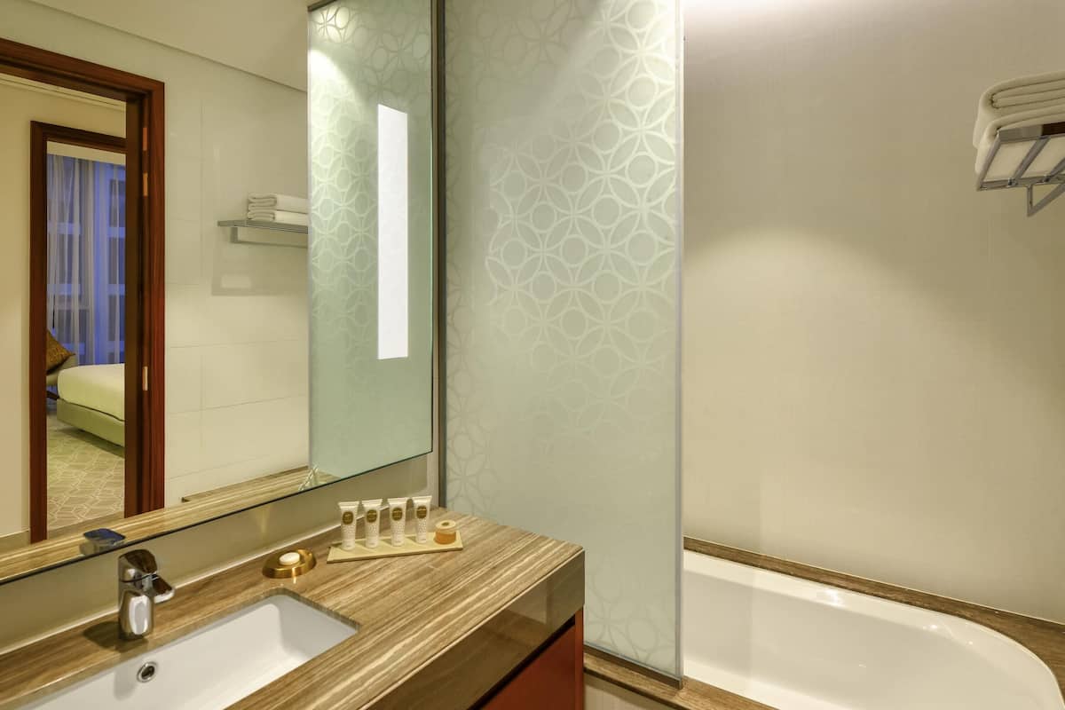 Grosvenor Suite | Frigobar, cofres nos quartos, escrivaninha, cortinas blackout