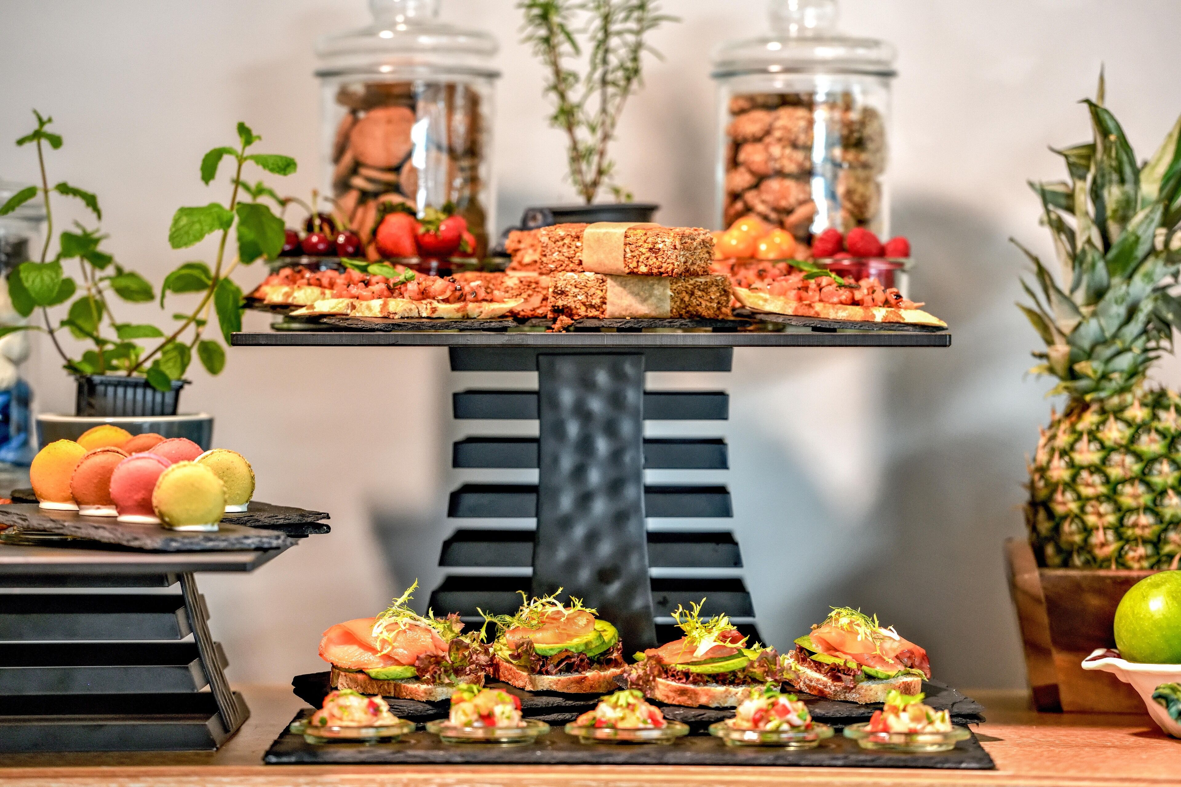 daily buffet breakfast (aed 125 per person)