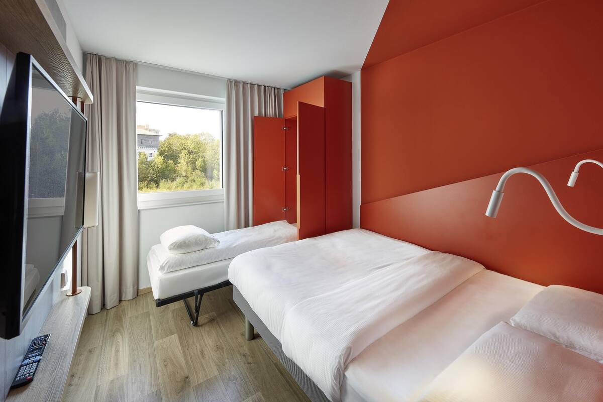 standard double room (family) | hypo-allergenic bedding, blackout curtains, soundproofing, free wifi