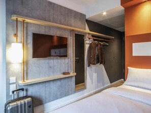 Standard Double Room, 1 Double Bed | Hypo-allergenic bedding, blackout drapes, soundproofing, free WiFi - ibis budget Bayreuth (Bayreuth)