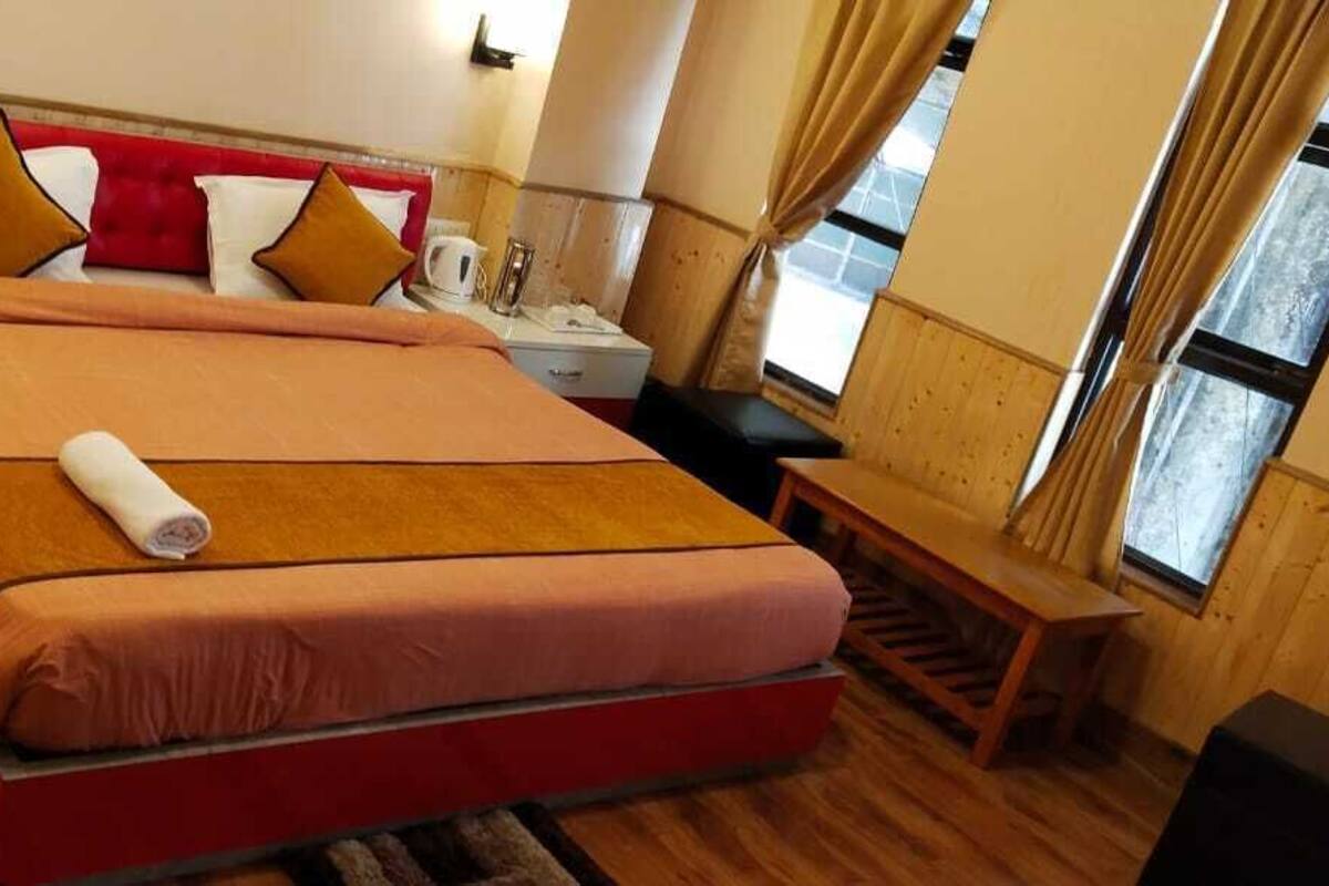 Iron/ironing board, free WiFi, wheelchair access
