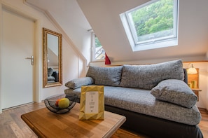 Haus Landsknecht - Fewo | Wohnbereich | 82-cm-Flachbildfernseher mit Kabelempfang, Fernseher