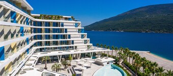 โรงแรมคารีน คุมโบร