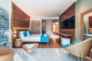 Minibar, desk, laptop workspace, soundproofing - Carine Hotel Kumbor (Kumbor)