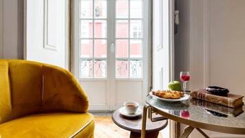 City Twin Room | Room amenity