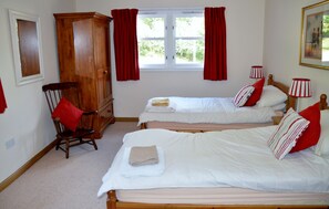 6 Schlafzimmer, Bügeleisen/Bügelbrett, Reisekinderbett, kostenloses WLAN