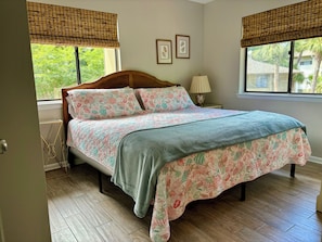 2 bedrooms, iron/ironing board, travel cot, free WiFi