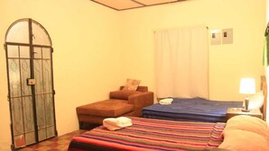 Family Room - Bed and Breakfast (Antigua Guatemala)