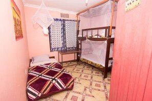 Triple Room | Free WiFi, bed sheets - First Point Arusha Hostel (Arusha)