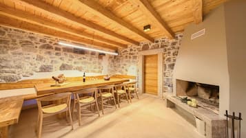 Luxury Villa, 2 Bedrooms | In-room dining