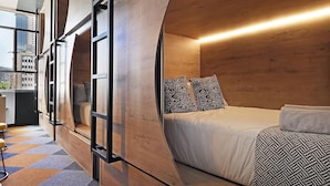 Laptop workspace, free WiFi - Hippo Pod Hotel (Cape Town)