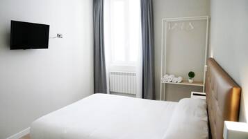 Desk, soundproofing, free WiFi