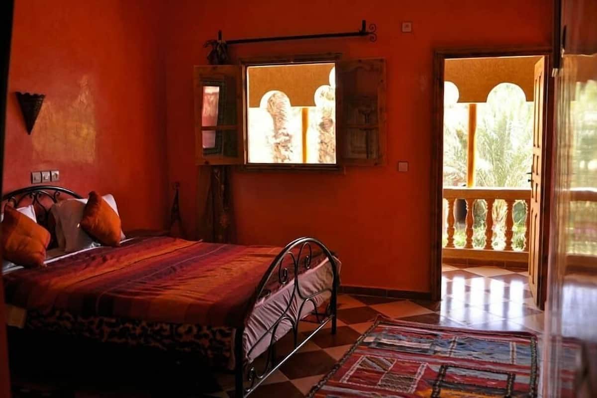 بديكورات فريدة لكل غرفة وطراز فريد لكل وحدة وملاءات أسرّة