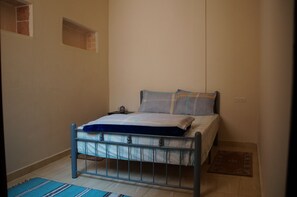 Double Room (Private Room Second Floor) | Free WiFi, bed sheets - Kekai Surf House - Hostel - Adults Only (Taghazout)