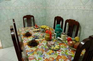 Free daily buffet breakfast